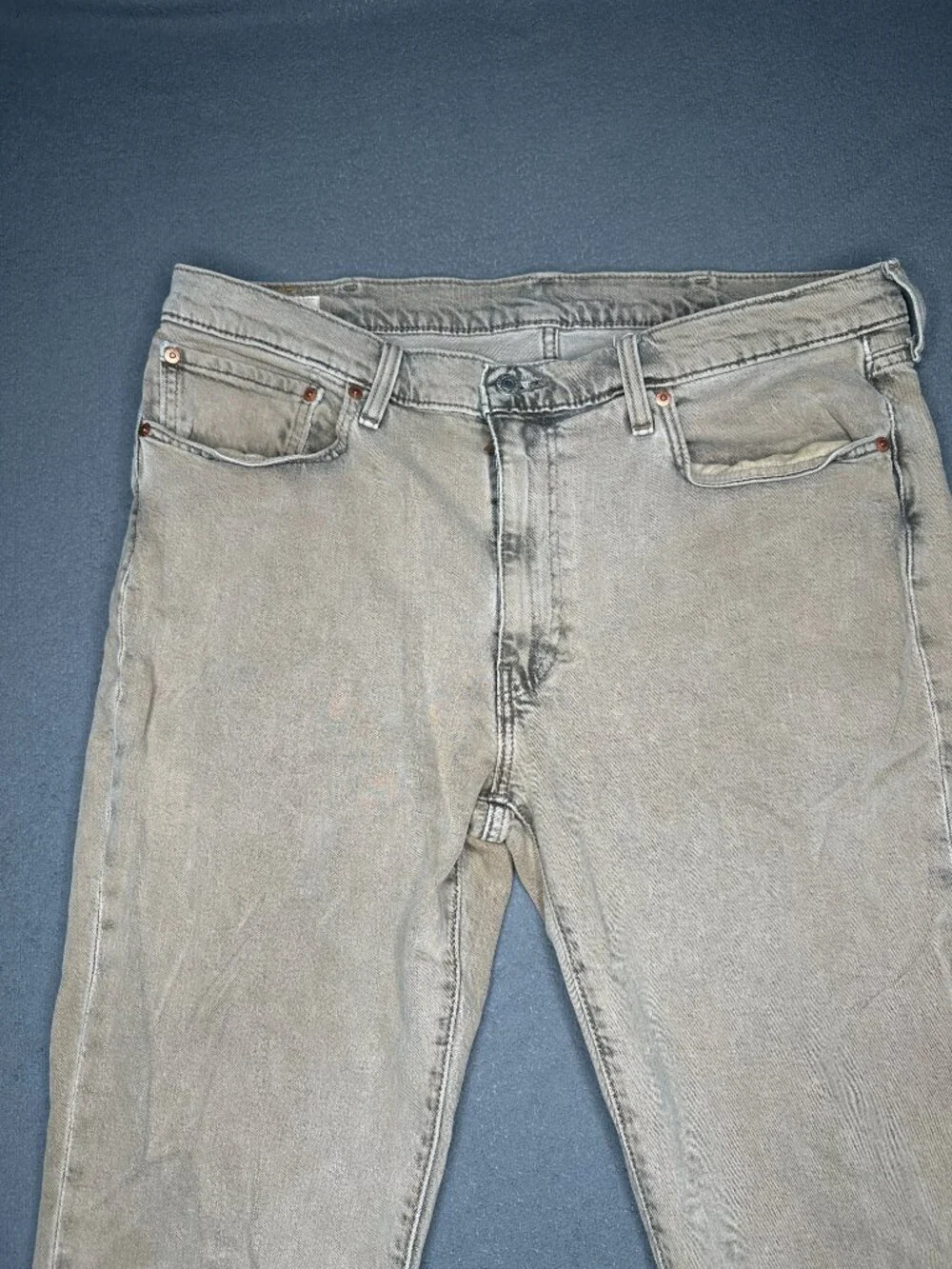 Levi's Premium 514 Mens 38x32 Gray Straight Leg Jeans Red Tab Denim
